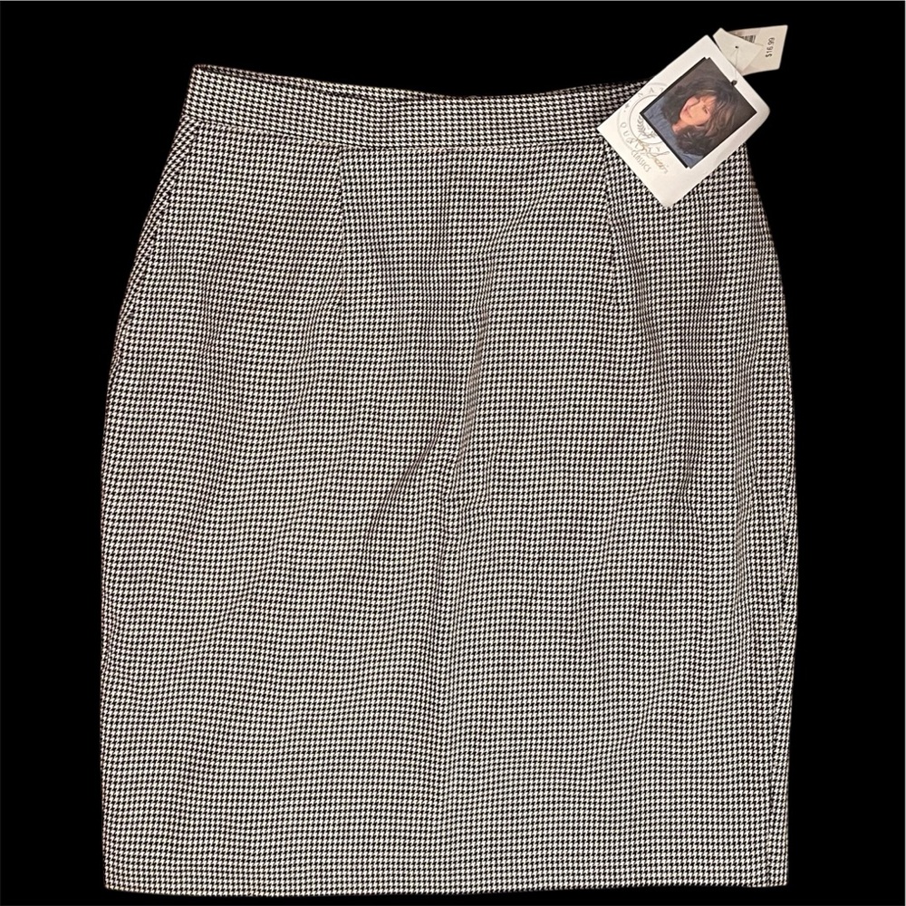 Vintage Jaclyn Smith Classic Black and White Houndstooth Skirt